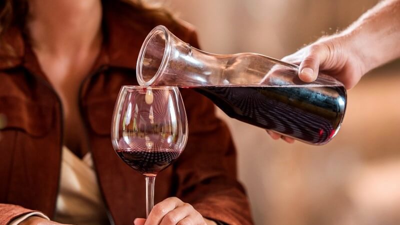 decanted-red-wine.jpg
